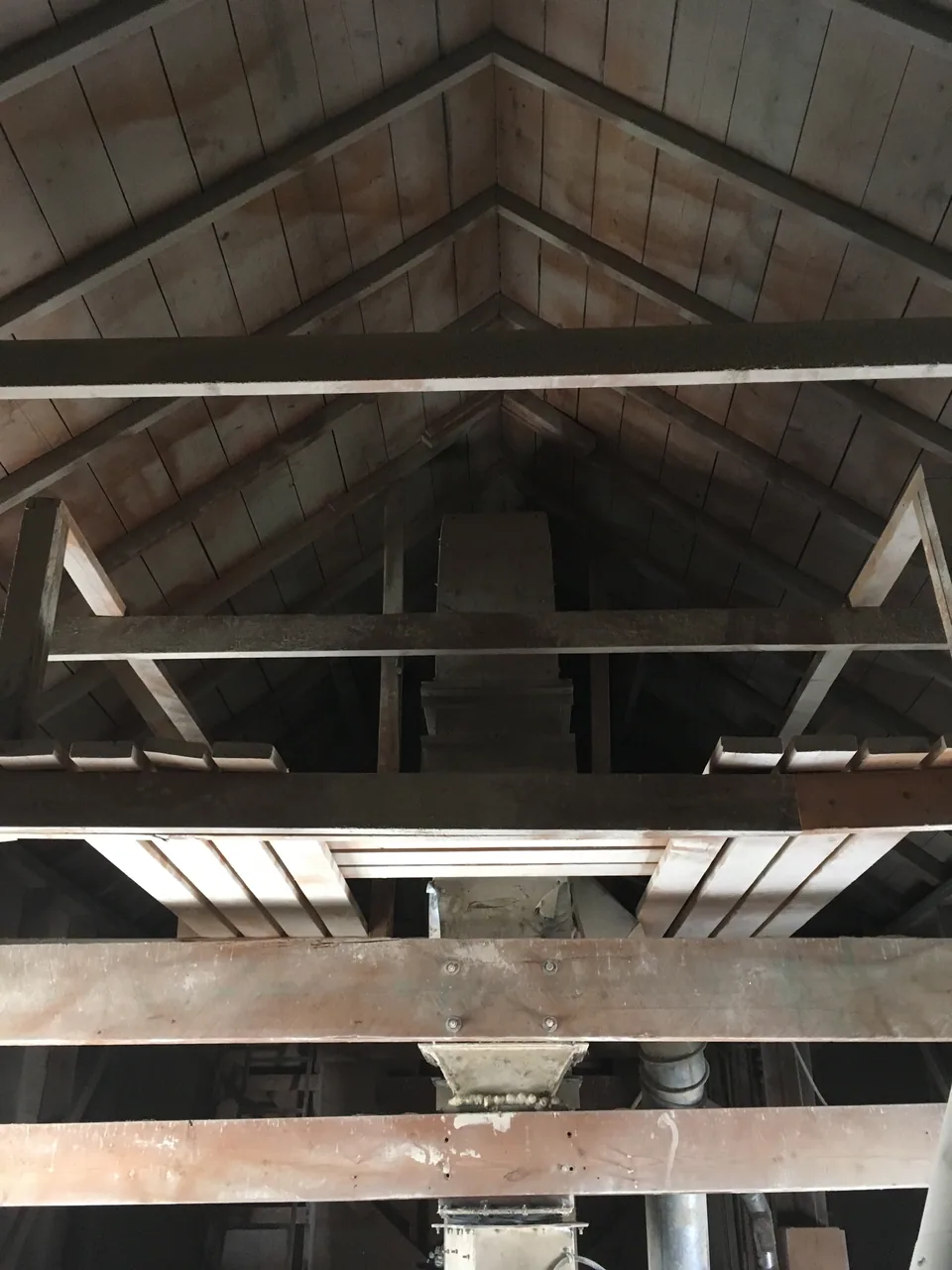 Original timber structure and distributor-platform area