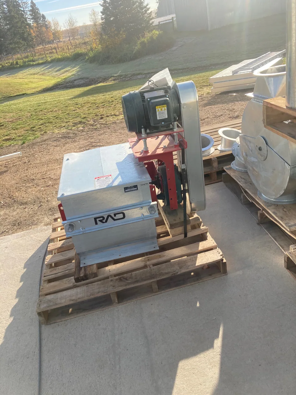 Dryer-feed conveying equipment and tower sections