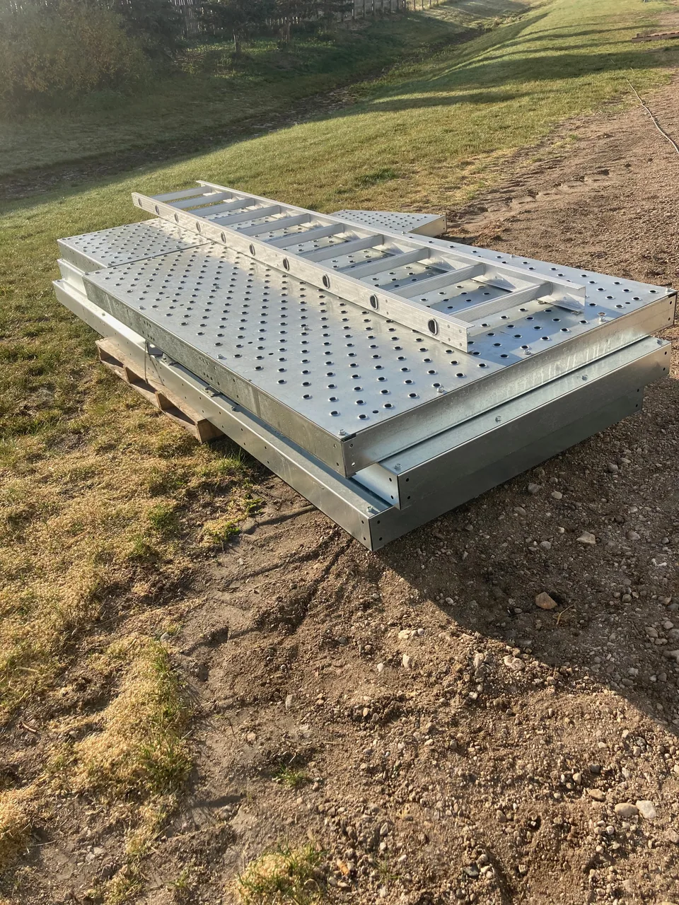 Dryer-feed conveying equipment and tower sections