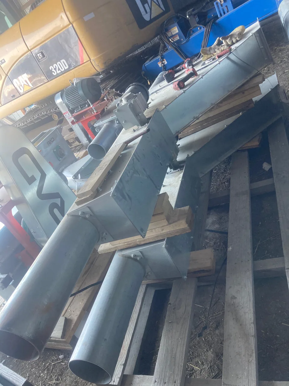 Fabricated grain-handling transitions